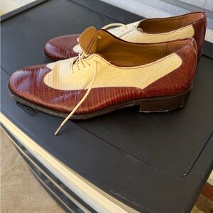 Elegant Two-Tone Leather Men's Shoes